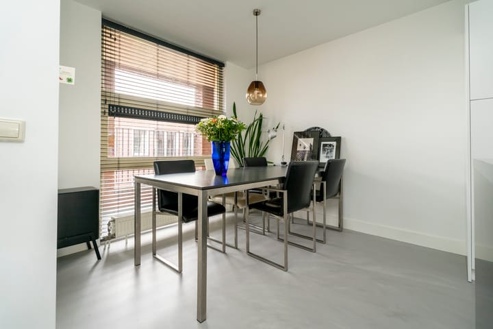 Photo 24 of Boomstraat 130-B