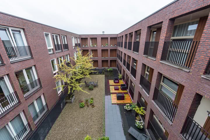 Photo 39 of Boomstraat 130-B