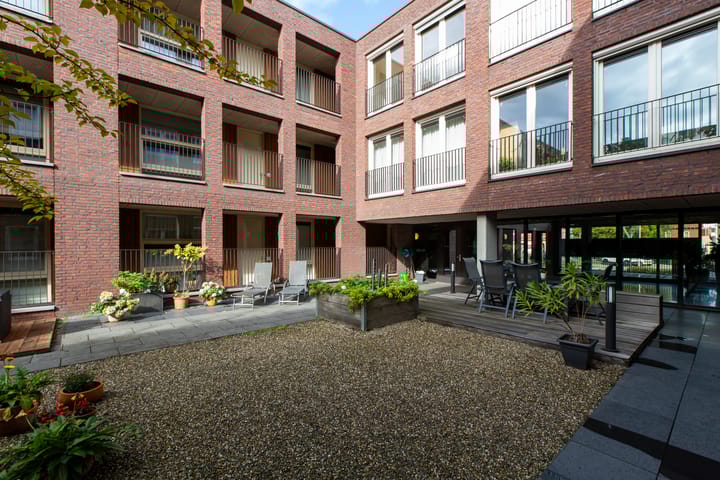 Photo 40 of Boomstraat 130-B