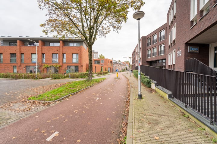 Photo 44 of Boomstraat 130-B