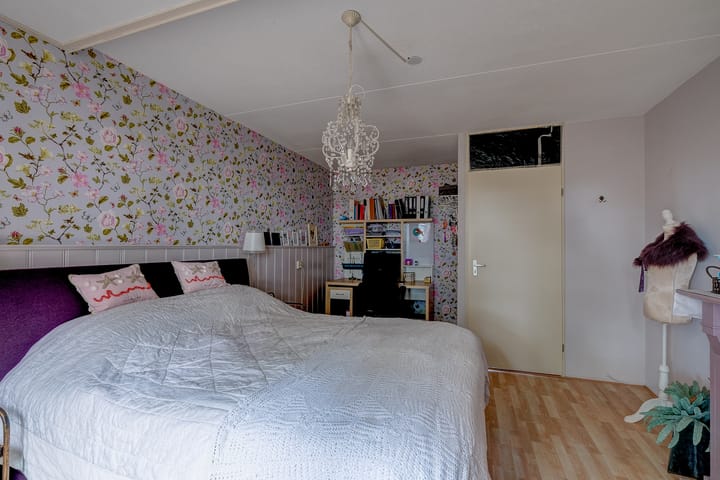 Foto 24 van Kristalstoep 70