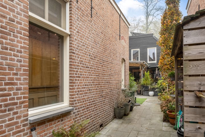 View photo 38 of Lollestraat 23