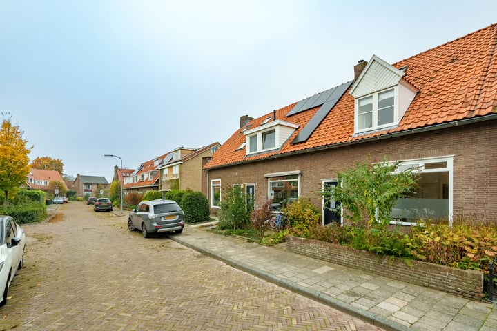 Bekijk foto 2 van Sumatrastraat 18