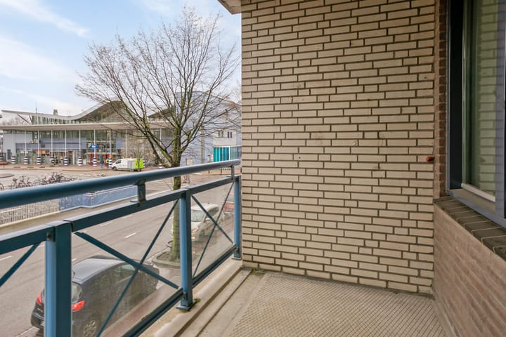 Foto 7 van Stationsplein 16-10