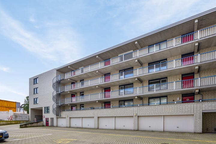 Foto 16 van Stationsplein 16-25