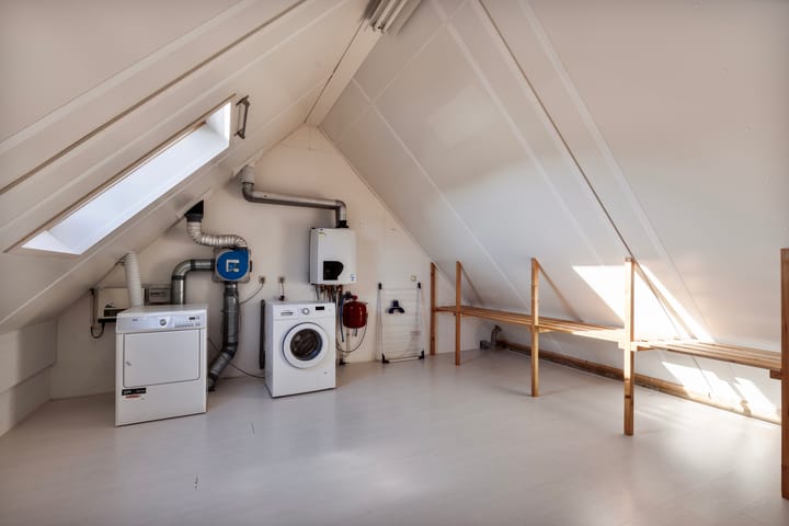 Foto 19 van De Essenburgh 9