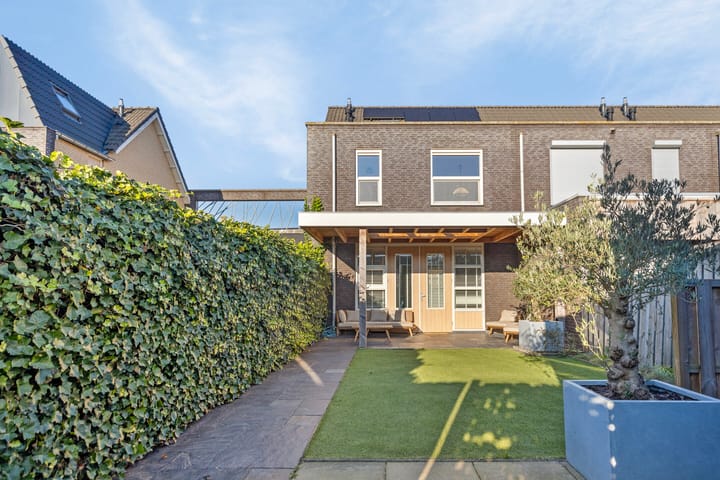 Foto 20 van De Essenburgh 9