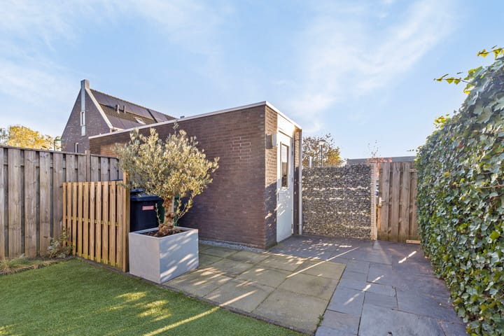 Foto 23 van De Essenburgh 9