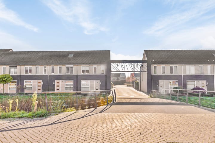 Foto 25 van De Essenburgh 9