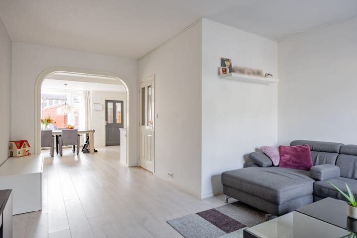 Foto 10 van Dahliastraat 61