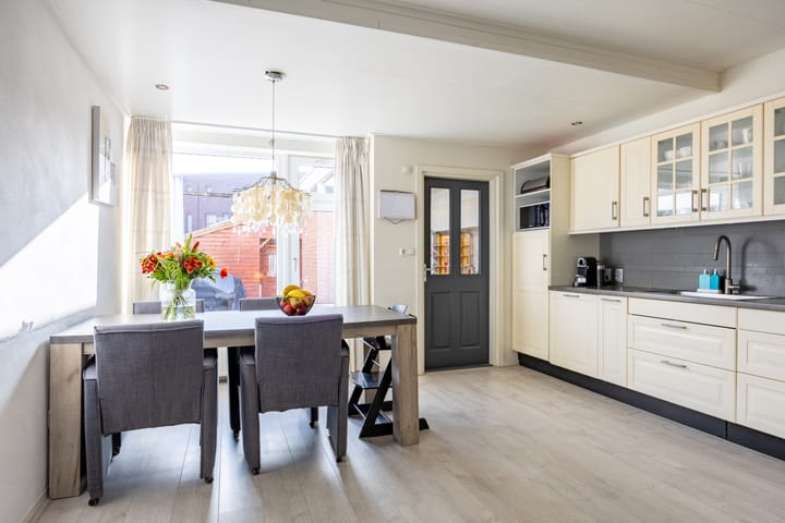 Foto 15 van Dahliastraat 61