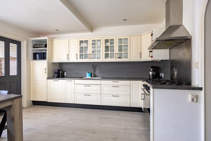 Foto 16 van Dahliastraat 61