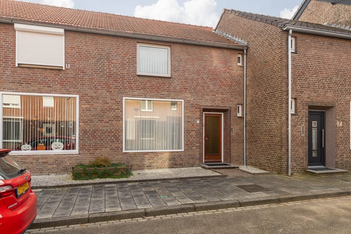 Foto 6 van Doctor Poelsstraat 9