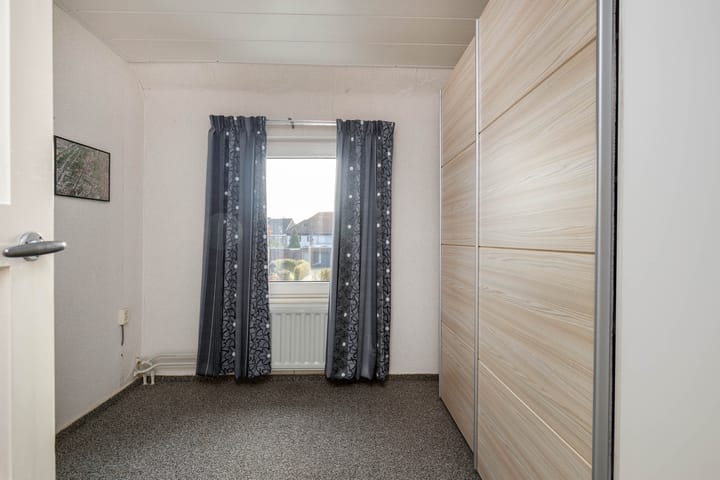 Foto 16 van Doctor Poelsstraat 9