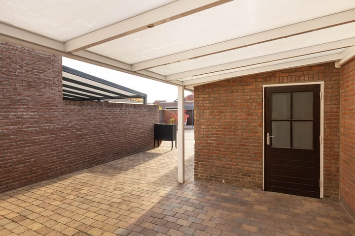 Foto 25 van Doctor Poelsstraat 9