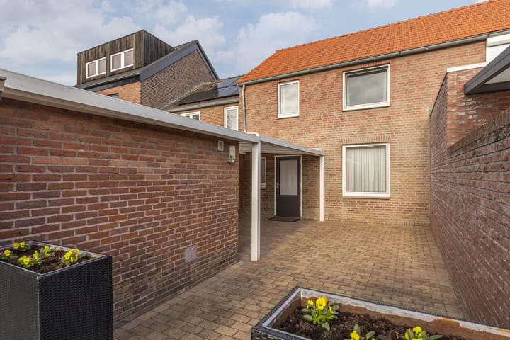 Foto 28 van Doctor Poelsstraat 9