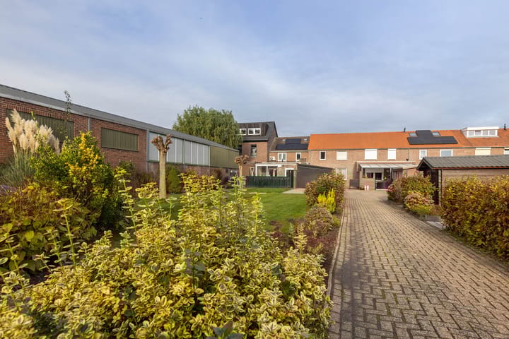 Foto 31 van Doctor Poelsstraat 9