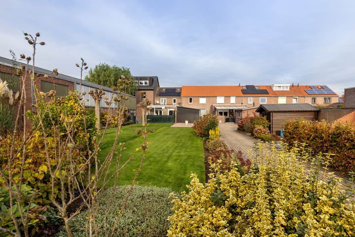 Foto 32 van Doctor Poelsstraat 9