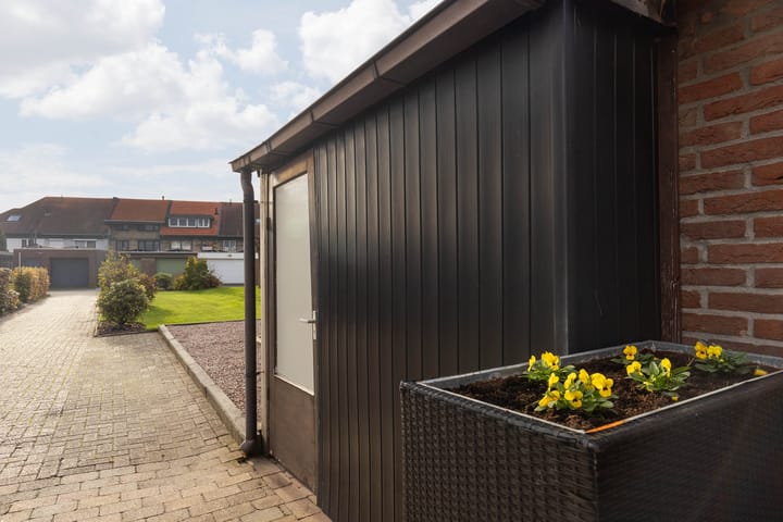 Foto 34 van Doctor Poelsstraat 9