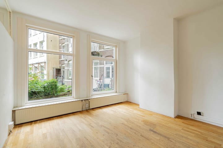 Foto 12 van Roetersstraat 8-H