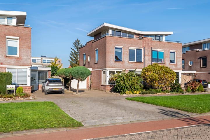 Foto 1 van Akelei 32