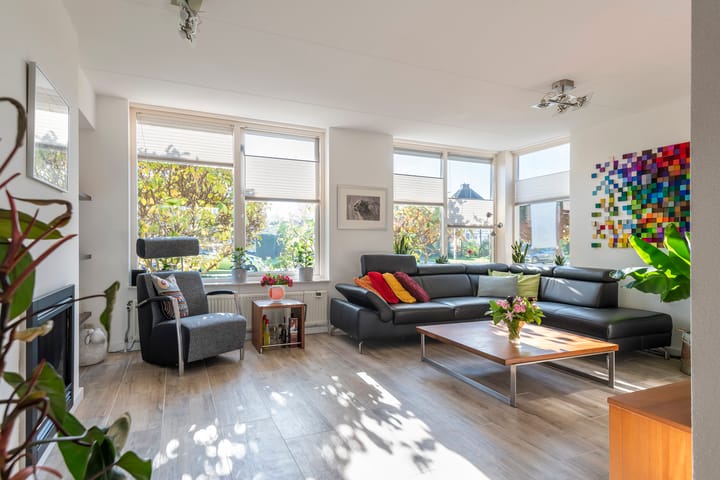 Foto 2 van Akelei 32