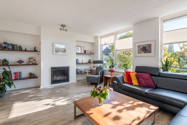 Foto 3 van Akelei 32