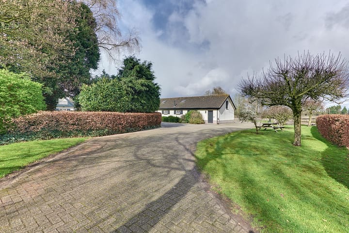 Photo 100 of Beekhuizerweg 11