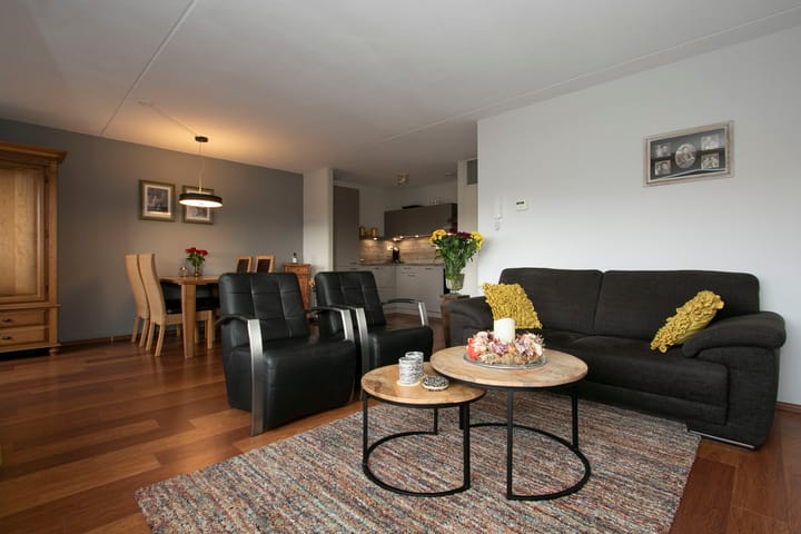 Foto 8 van Molenakkerplein 45