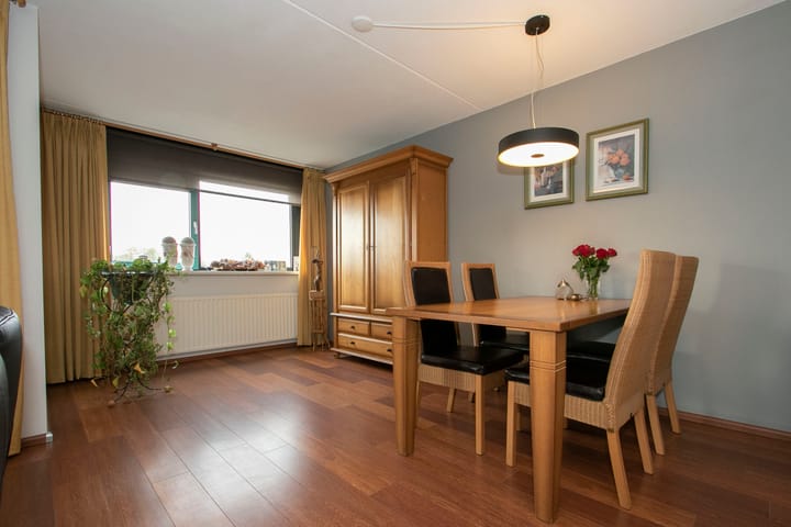 Foto 14 van Molenakkerplein 45