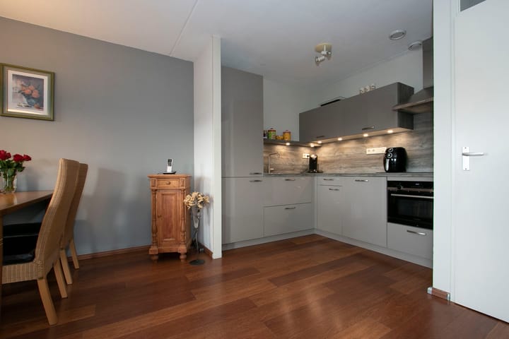 Foto 15 van Molenakkerplein 45