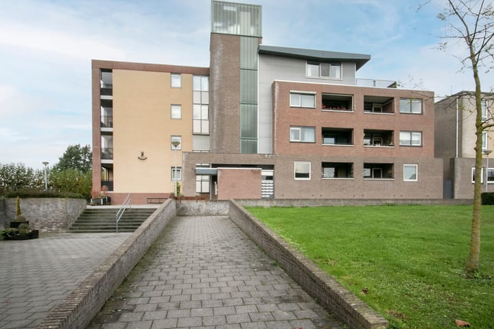 Foto 30 van Molenakkerplein 45