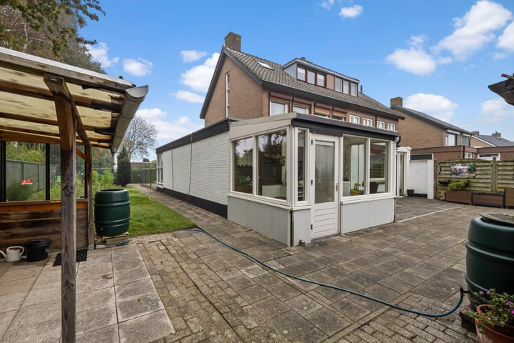 Bekijk foto 32 van Lenaertsstraat 49