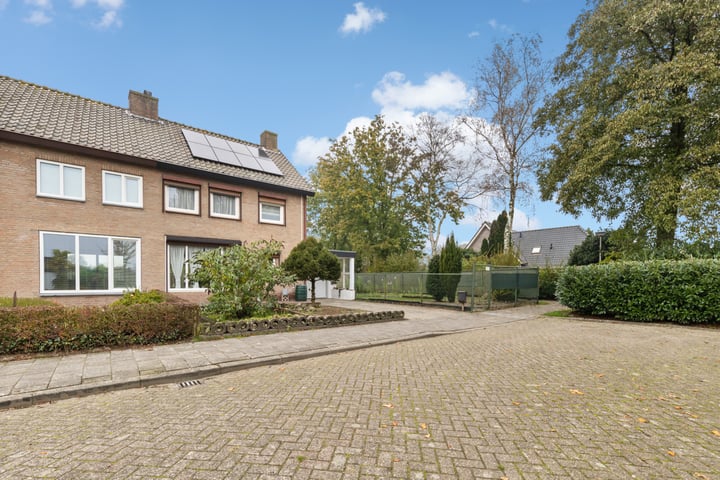 Bekijk foto 41 van Lenaertsstraat 49