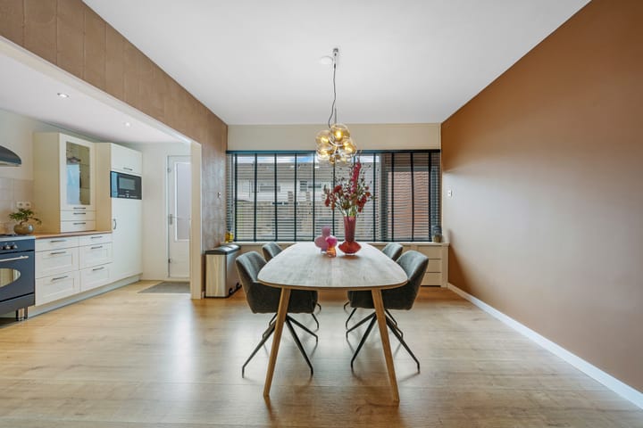 Foto 12 van Voeghoutenstraat 76