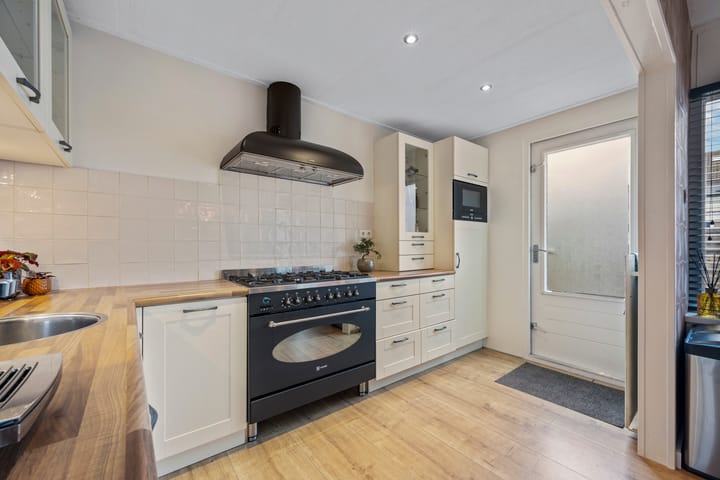 Foto 13 van Voeghoutenstraat 76