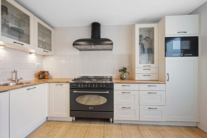 Foto 14 van Voeghoutenstraat 76