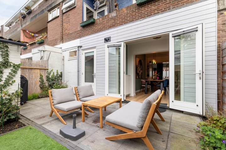 Photo 5 of Paramaribostraat 33