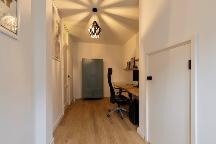 Photo 18 of Paramaribostraat 33