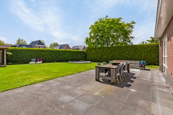 Foto 2 van Mantelappel 14