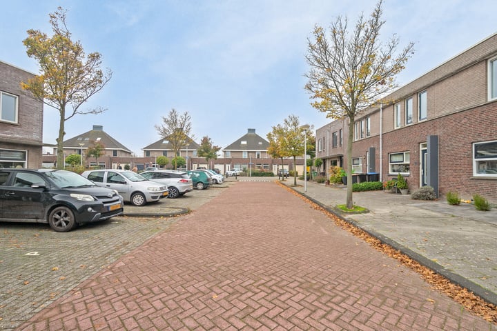 Bekijk foto 30 van Hertoginnenlaan 9