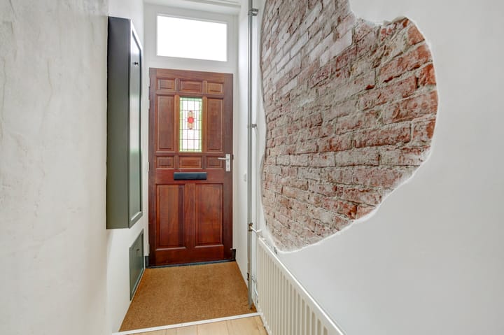 Foto 2 van Harlingerstraat 8