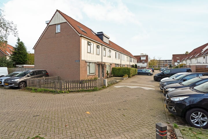 Bekijk foto 40 van Zeisstraat 34