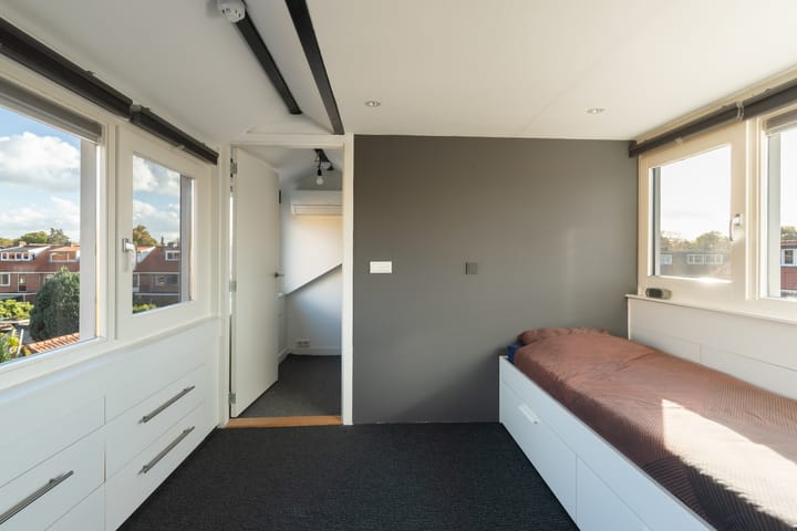 Foto 32 van Reaumurlaan 8