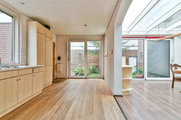 Foto 8 van Oosteinderweg 268