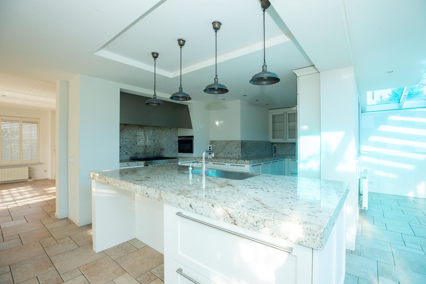 Photo 10 of Van der Dussenlaan 11