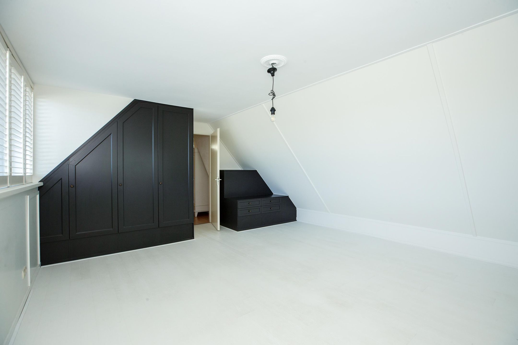 Photo 30 of Van der Dussenlaan 11