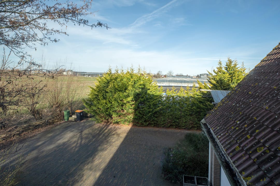 Photo 17 of Van der Dussenlaan 11