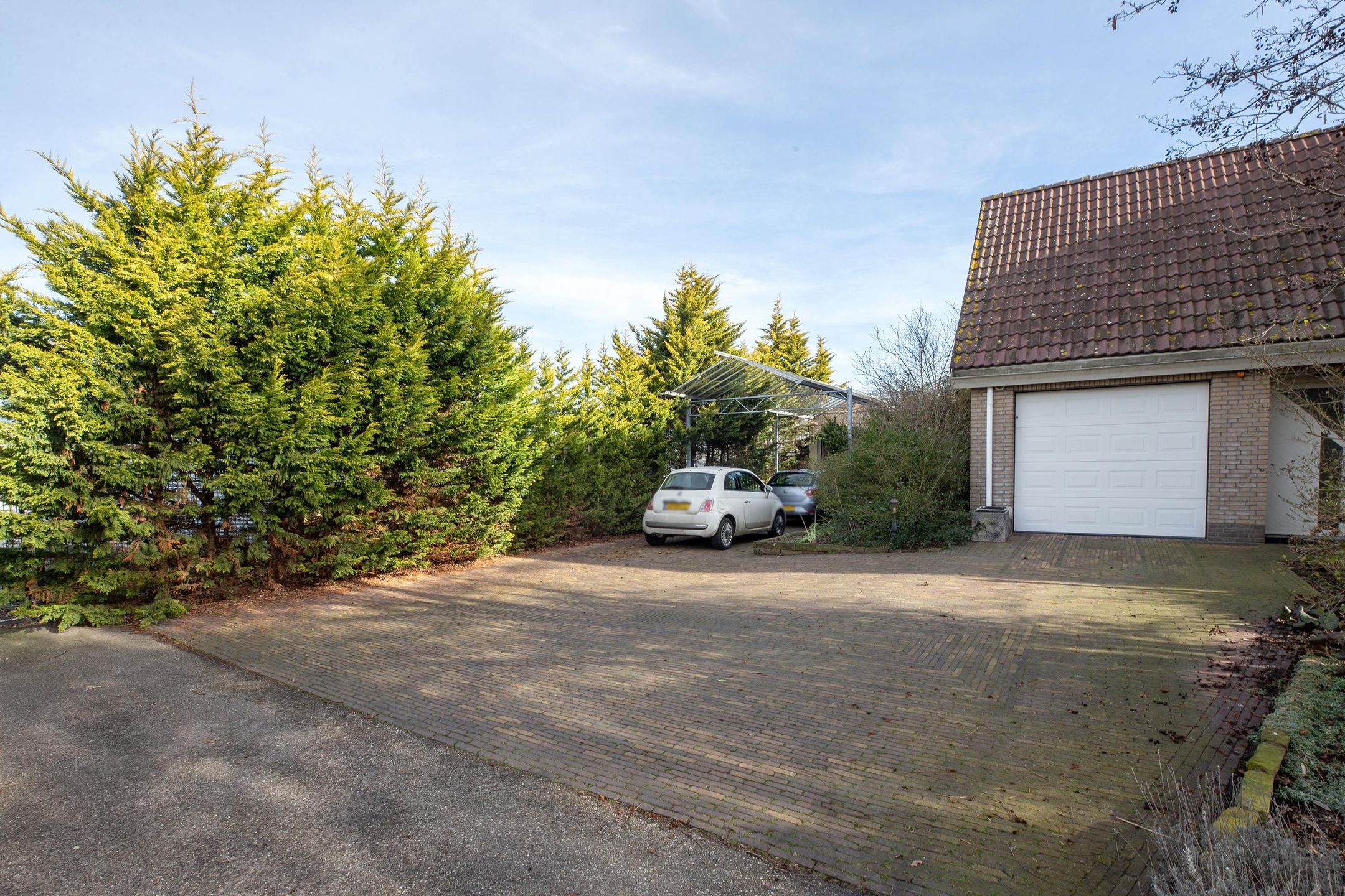 Photo 48 of Van der Dussenlaan 11