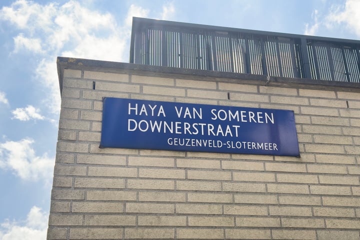 View photo 35 of Haya van Someren-Downerstraat 18